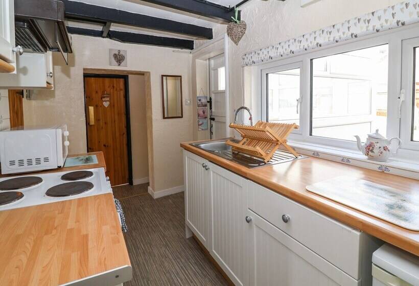 Lena Cottage