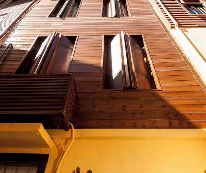 پانسیون Hamam Suites Portou
