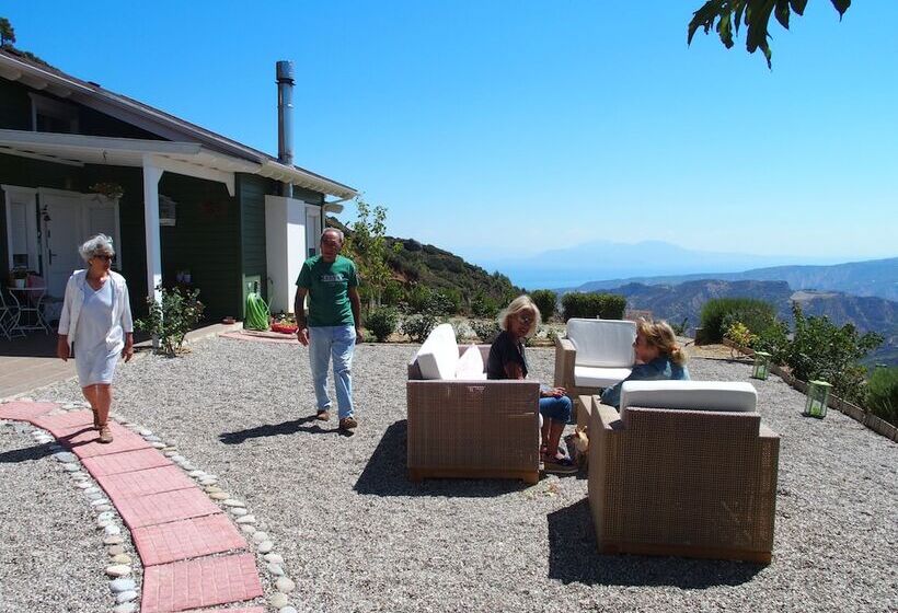 پانسیون Ktima Noosfera Wellness & Retreat Center