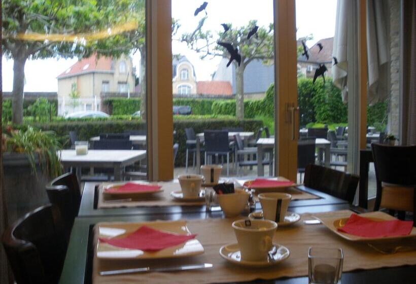 تختخواب و صبحانه Amaryllis Hotel Veurne