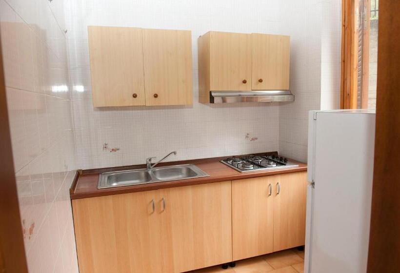 ホテル Elena Residence