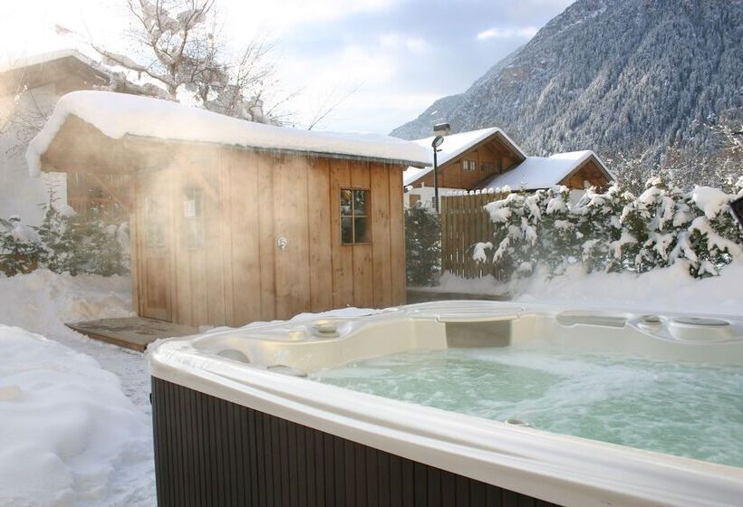 فندق Residence Kristall  Fiemme Holidays