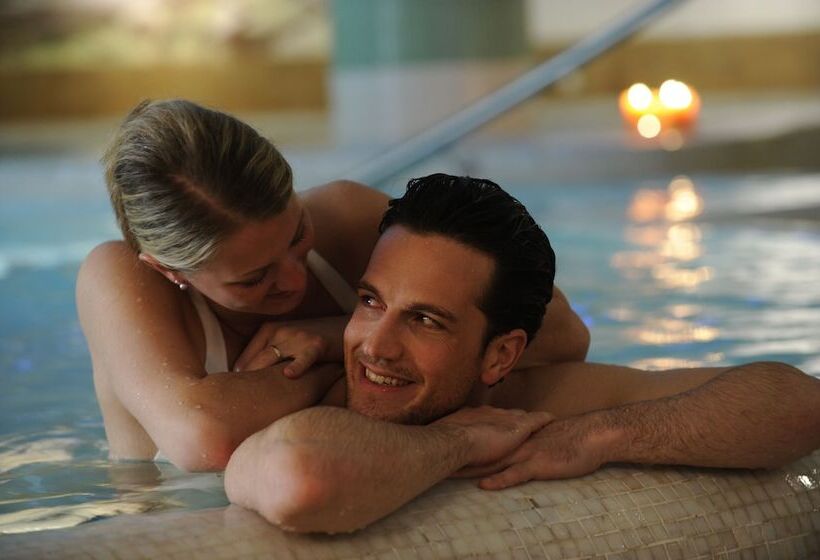 فندق Residence Kristall  Fiemme Holidays