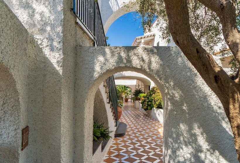 منتجع Botania Relais & Spa   The Leading Hotels Of The World