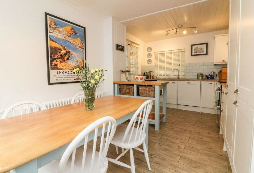 Crab Cottage