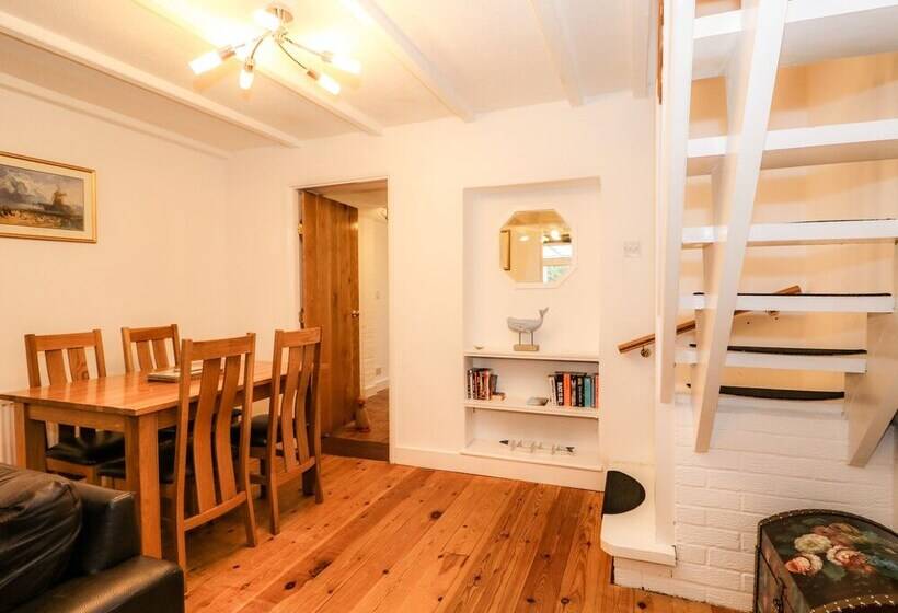Duck Cottage