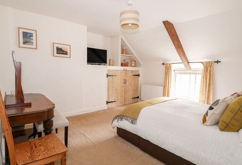 Flint Cottage