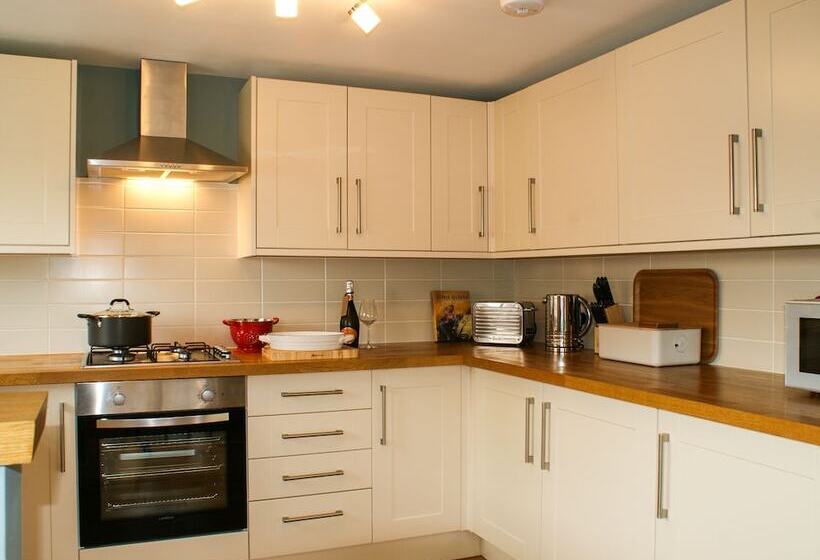 Mulberry Cottage