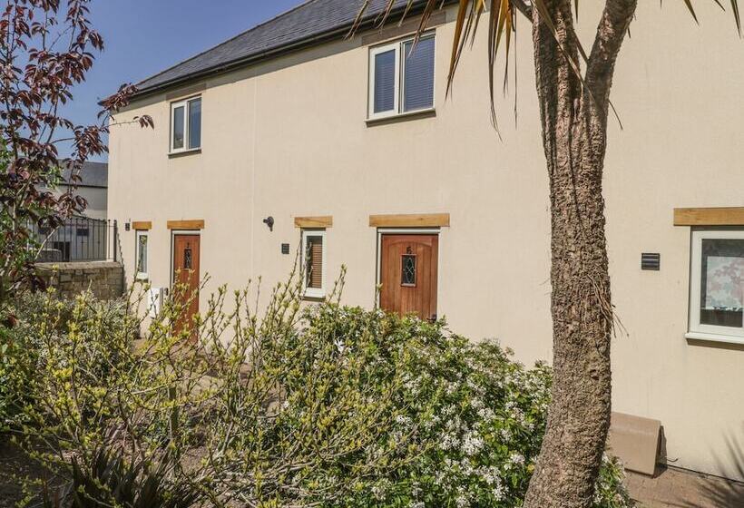 6 Malthouse Court