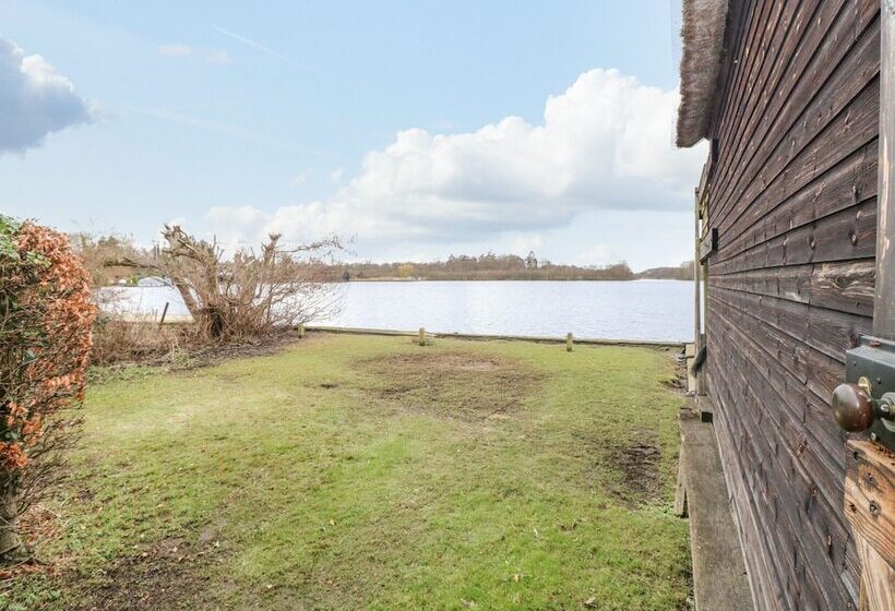 Cygnus Boathouse