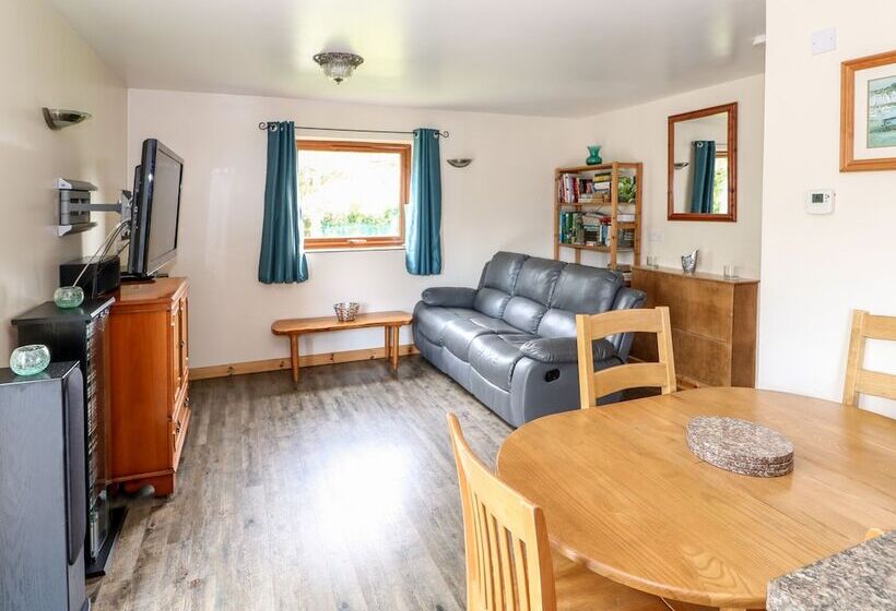 Dragonfly Lodge