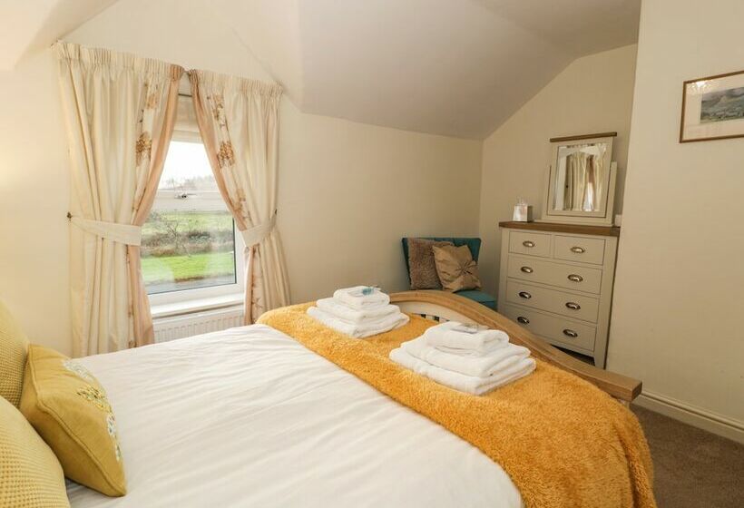 Glanyrafon Cottage
