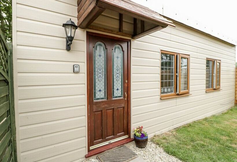 Wisteria Chalet