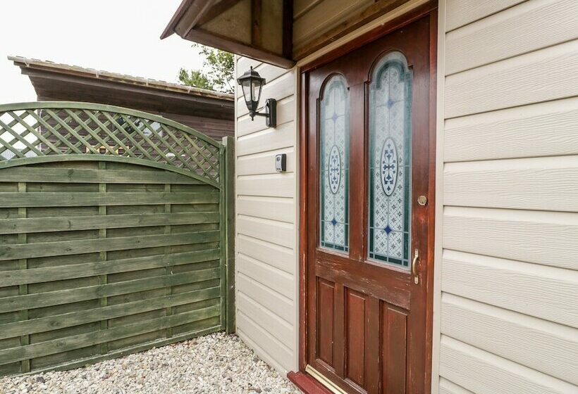Wisteria Chalet