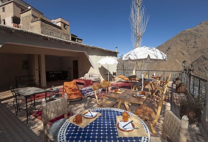 تختخواب و صبحانه Dar Adrar