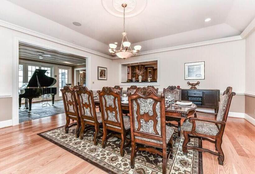 住宿加早餐  The Manor At Courtland Farm