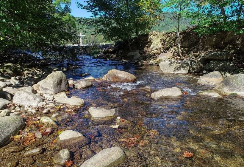 Creek Heaven   2 Bedrooms, 2 Baths, Sleeps 6 Cabin By Redawning