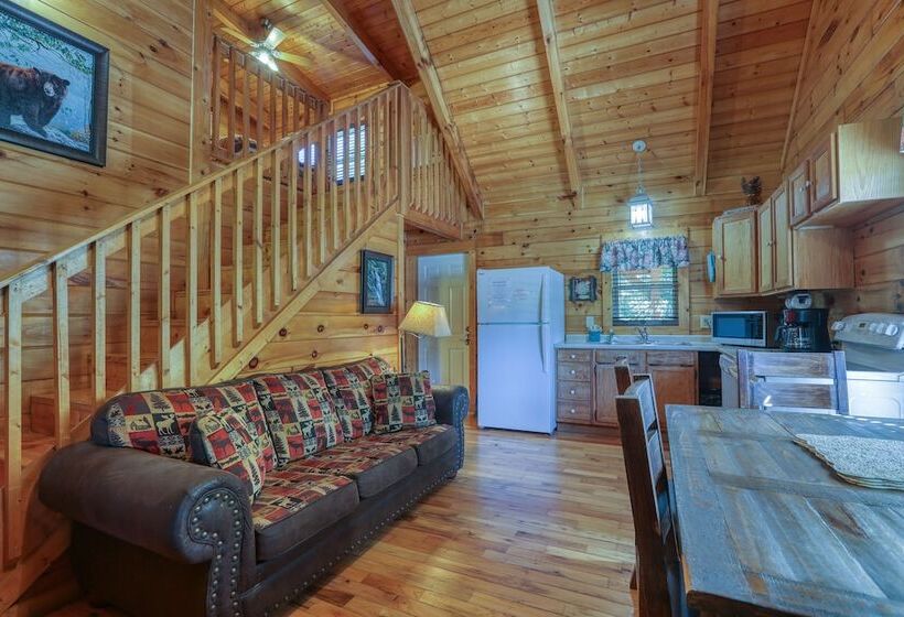Creek Heaven   2 Bedrooms, 2 Baths, Sleeps 6 Cabin By Redawning