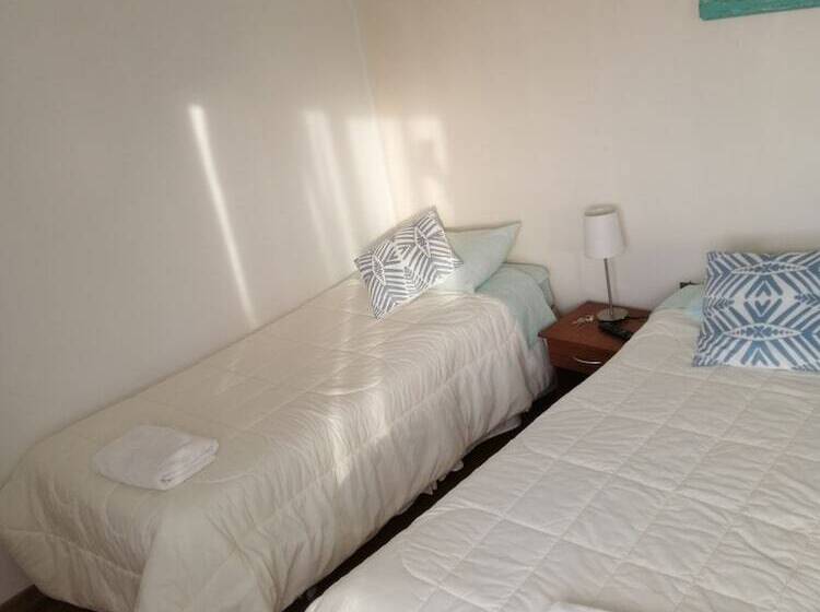 Hostal Taty S House