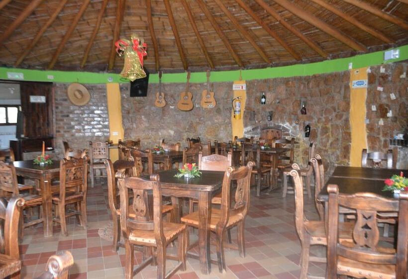 هتل Cabañas San Cayetano