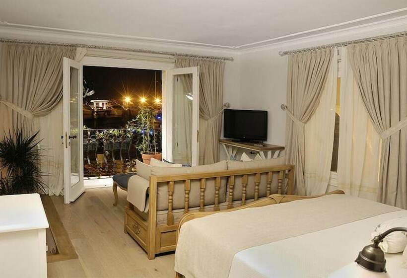 هتل Cesme Marina Konukevi