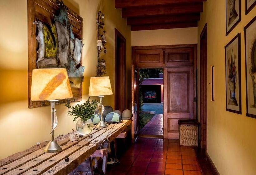 ホテル Estancia La Bandada