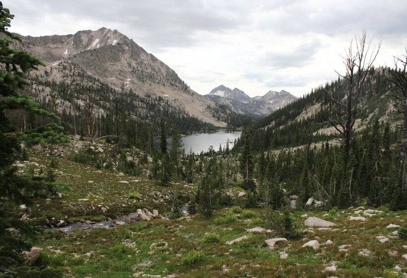 ホテル Sawtooth Lodge