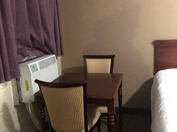 Triangle Inn Motel