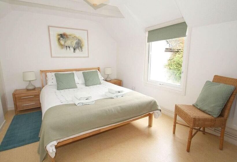 White Duck Cottage