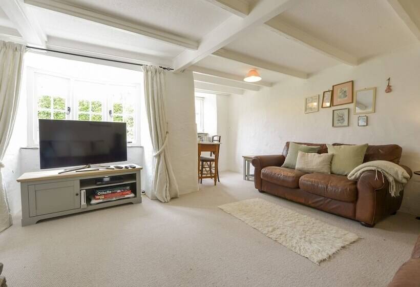 Ayr Cottage