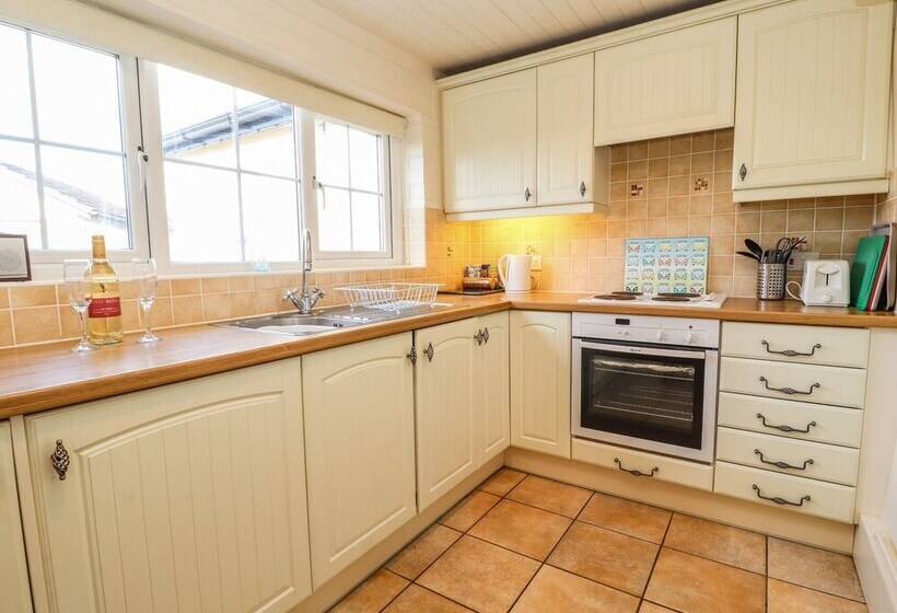 Castle View Cottage