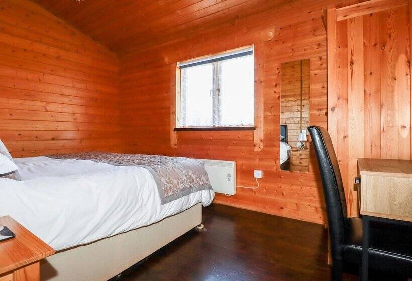 Cedar Lodge