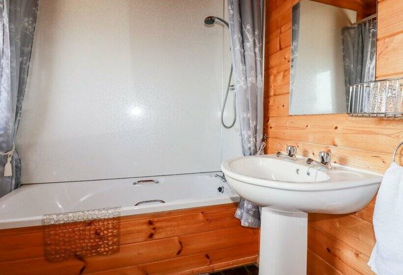 Hazel Lodge