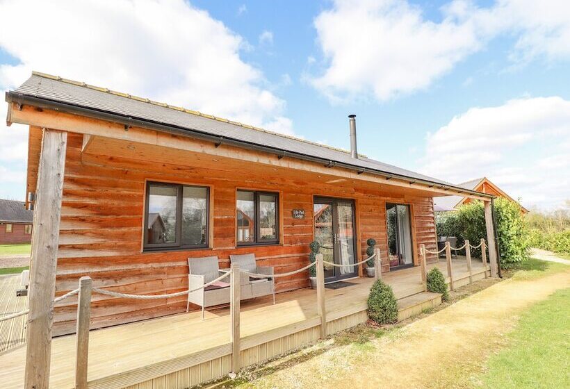 Lily Pad Lodge
