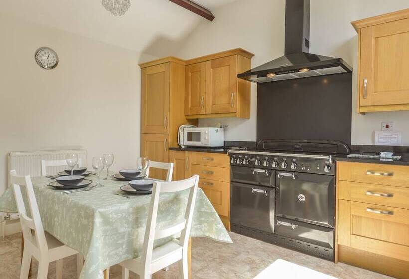 Ludgate Cottage