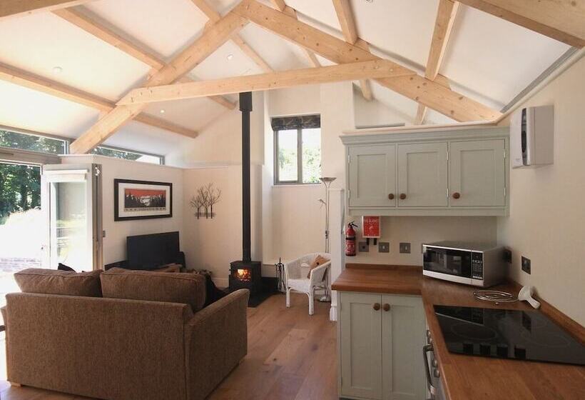 Mugwell Barn