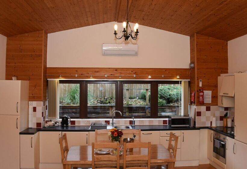Sycamore Lodge