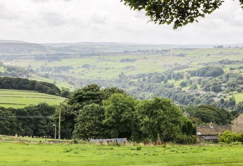 Upper Highlees Farm