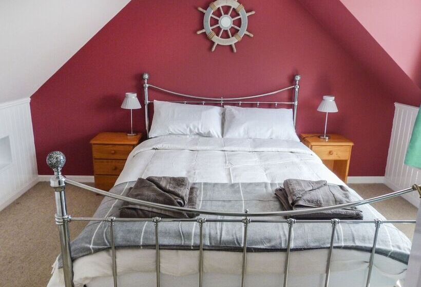 5 Distillery Cottages