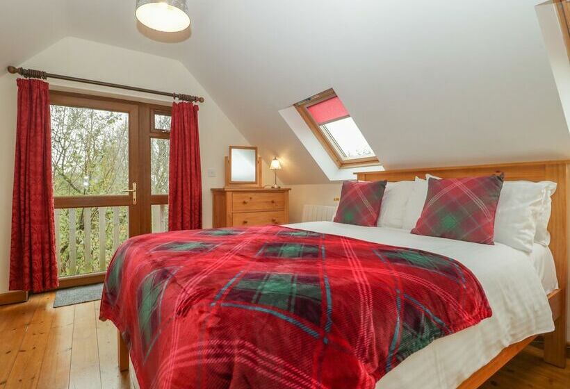 Hazel Lodge