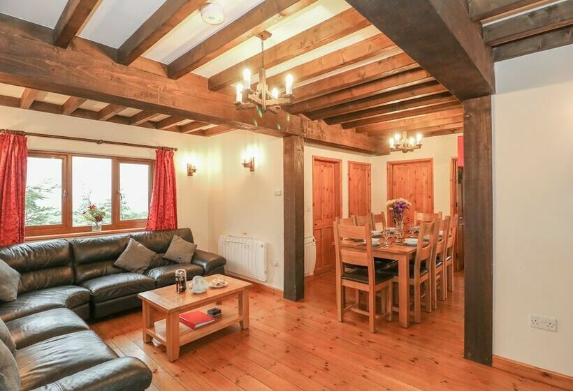 Hazel Lodge