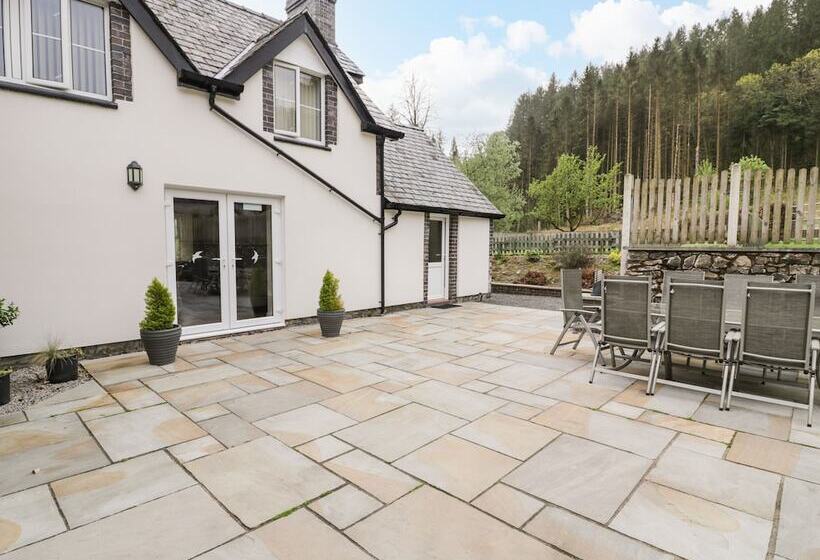 Parc Cottage