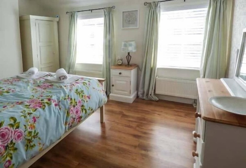 Seafret Cottage