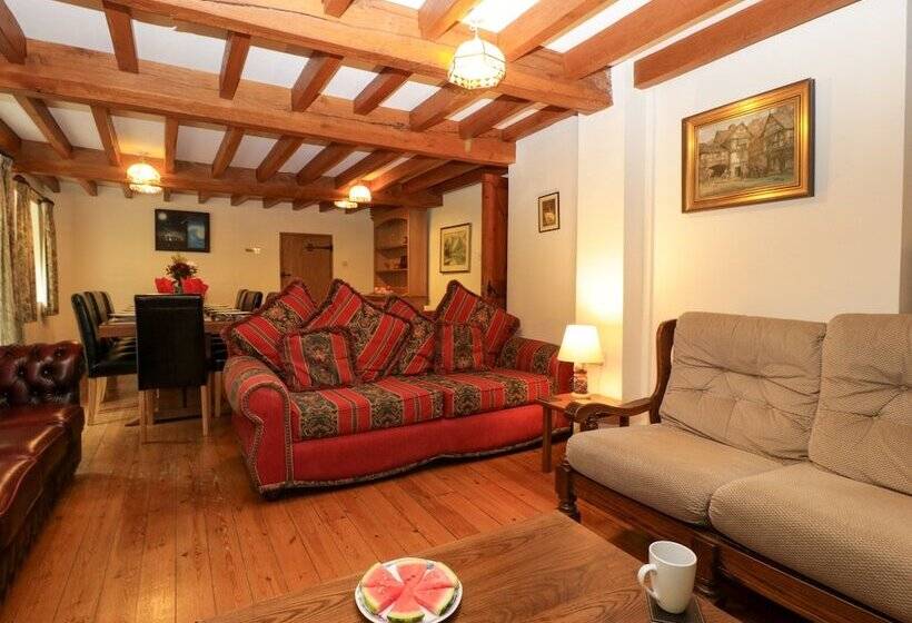 Shells Cottage