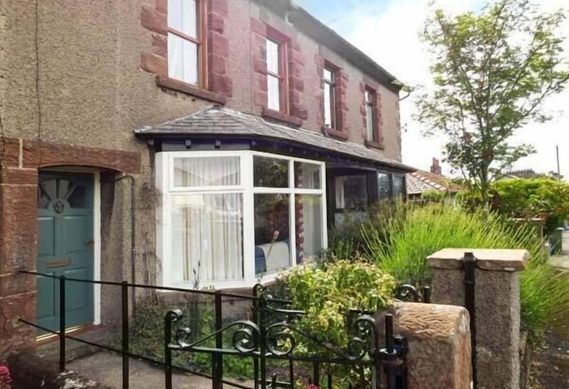 2 West View