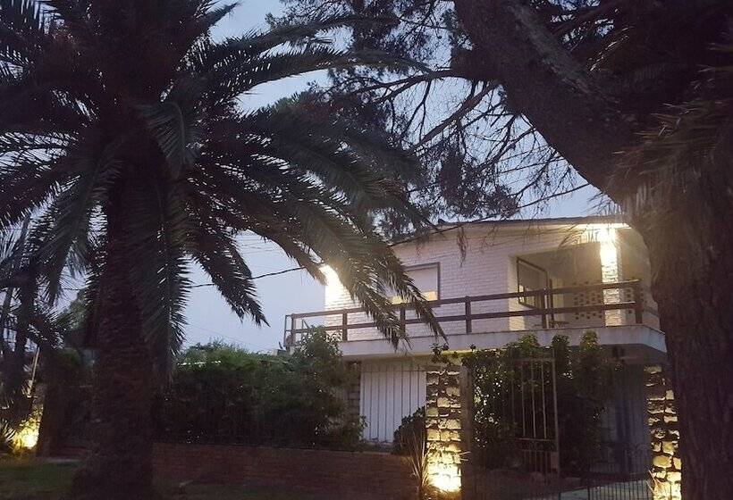 تختخواب و صبحانه Bidieen