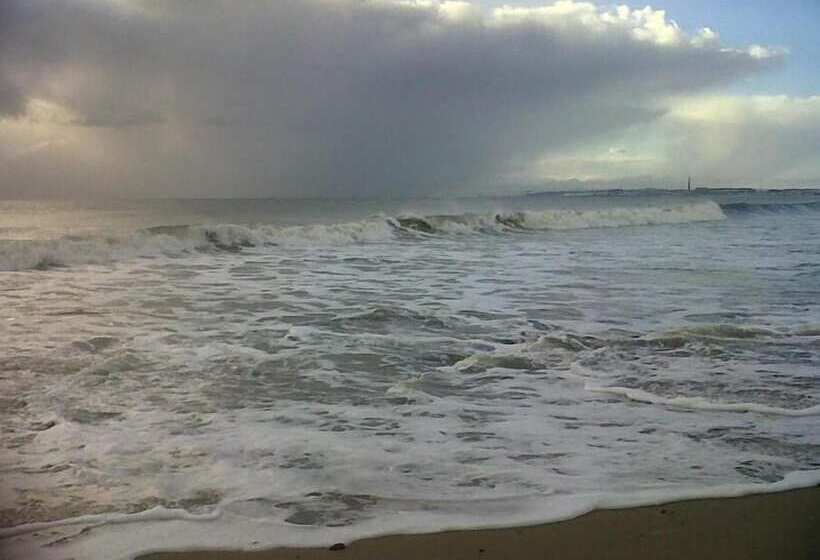 مبيت وإفطار Seascape Largo