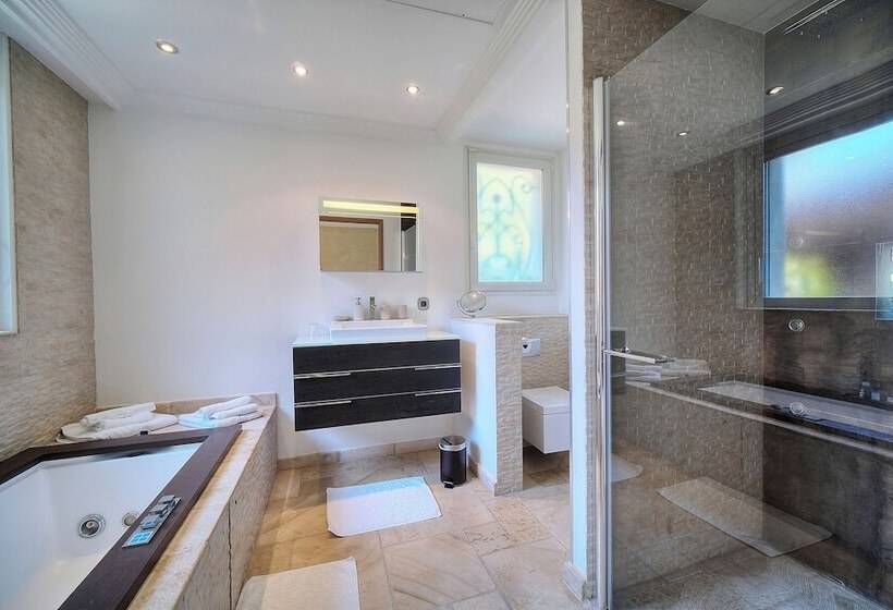 Havre De Paix 5 étoiles Prestige Jacuzzi, Hammam, Sauna, Piscine Chauffée Mougins Cannes Grasse