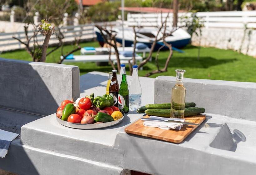 هتل Casa Limnionari Beach House