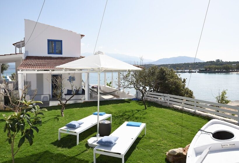 هتل Casa Limnionari Beach House